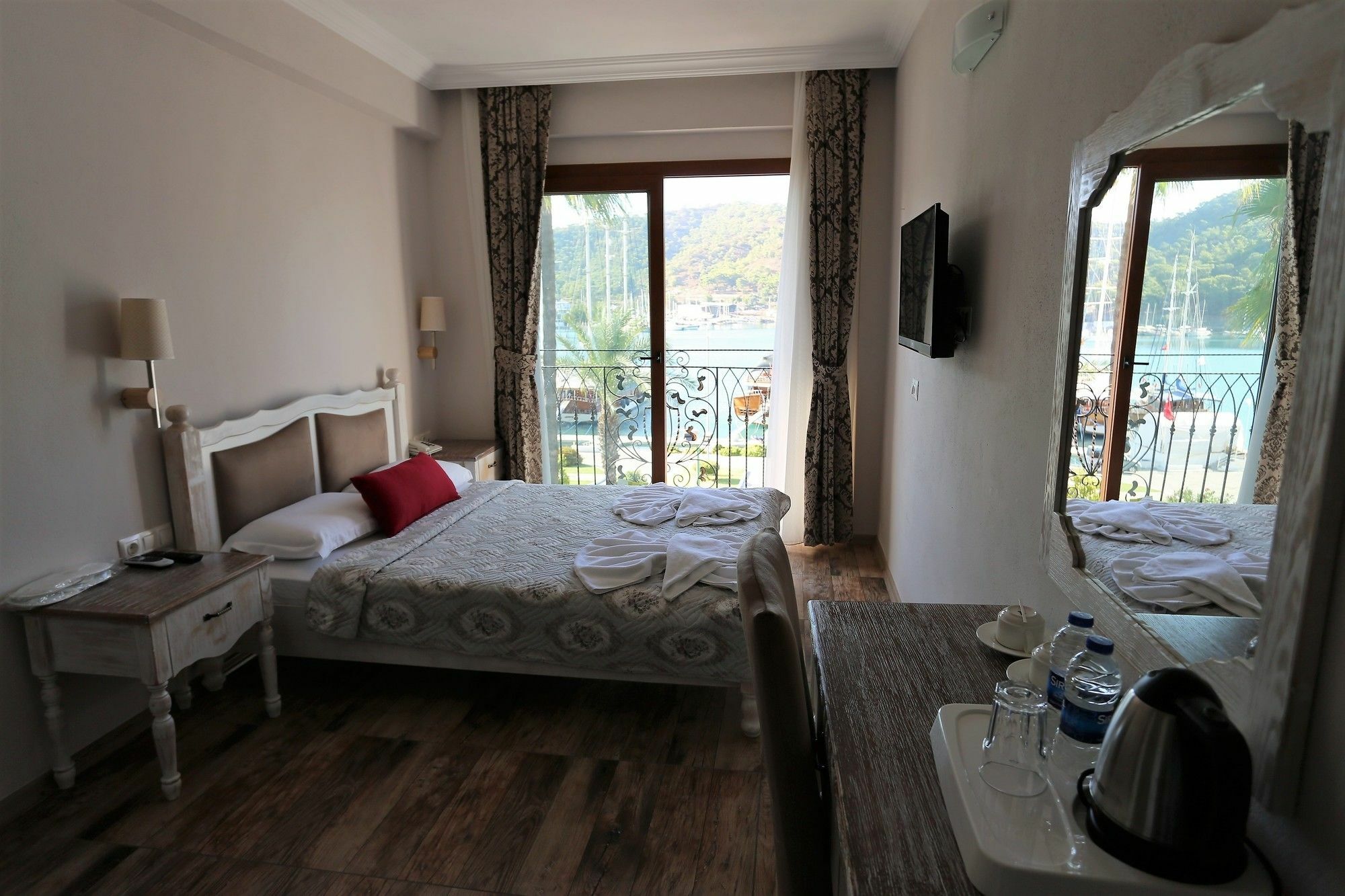 Q&S Cennet Life Hotel Fethiye Exterior photo